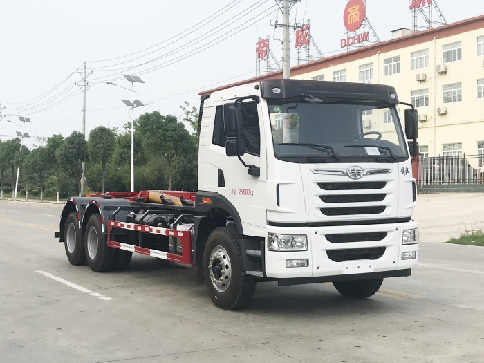 解放14噸勾臂式垃圾車(chē)